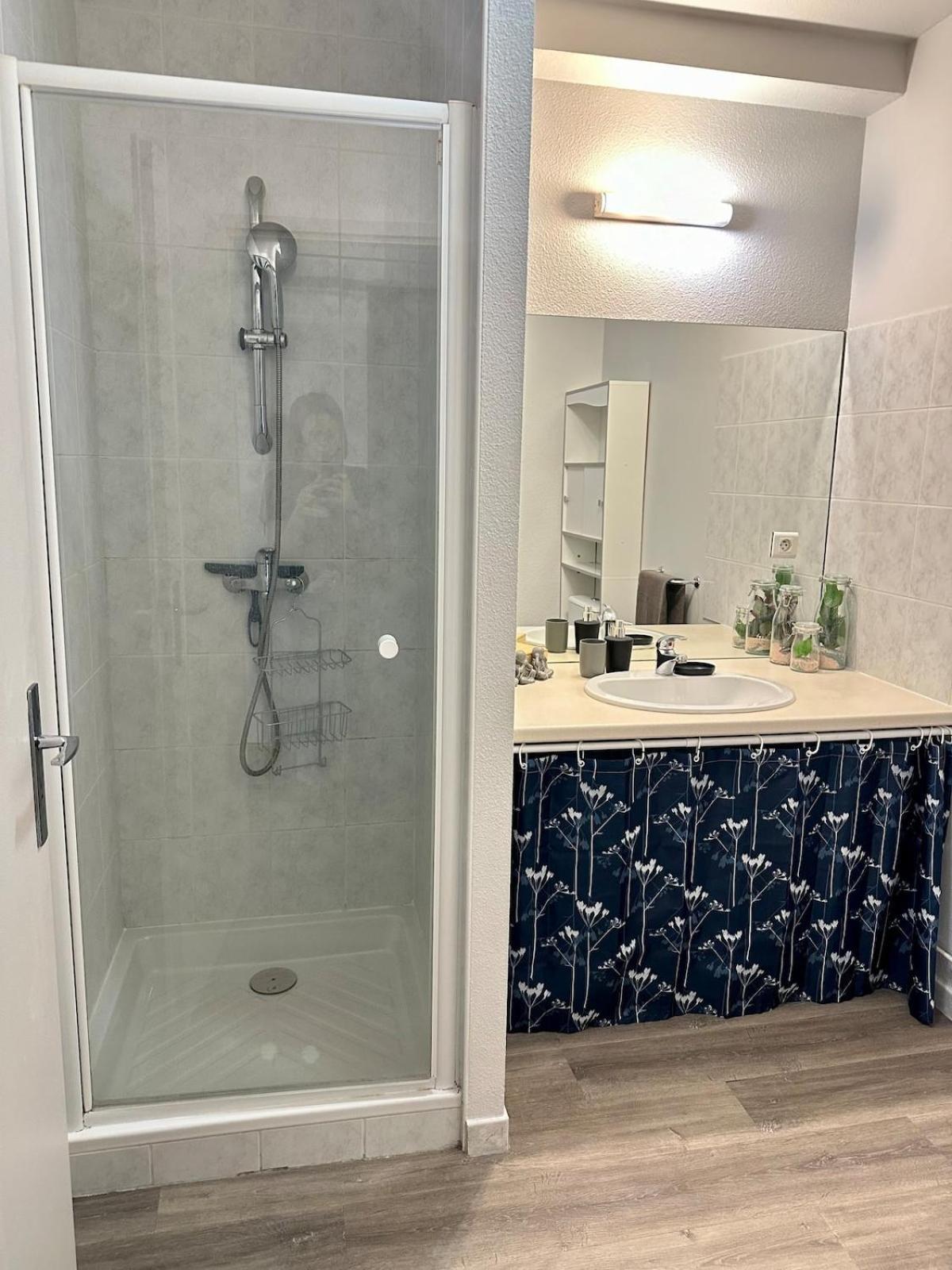 Appartement Calme Au Coeur De La Ville Lons-le-Saunier Esterno foto